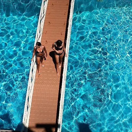 Hotel Taxiarhis Loutra Killinis