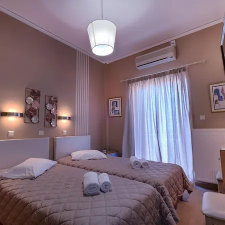 Taxiarhis 3* Loutra Kyllinis