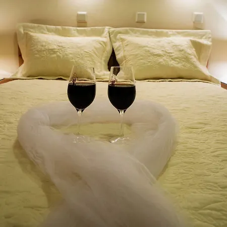 Hotel Taxiarhis 3*