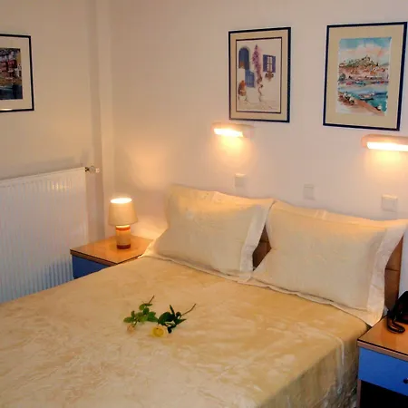 Taxiarhis Hotel