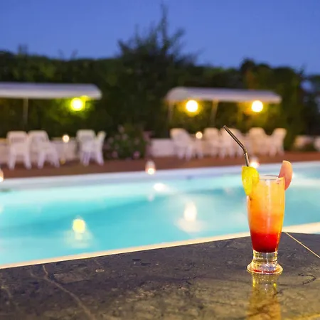 酒店 Taxiarhis 瓦尔索洛米翁