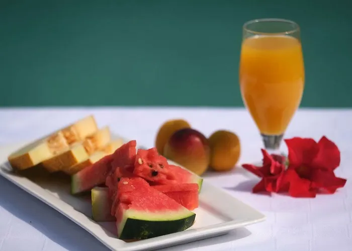 מלון Taxiarhis 3*